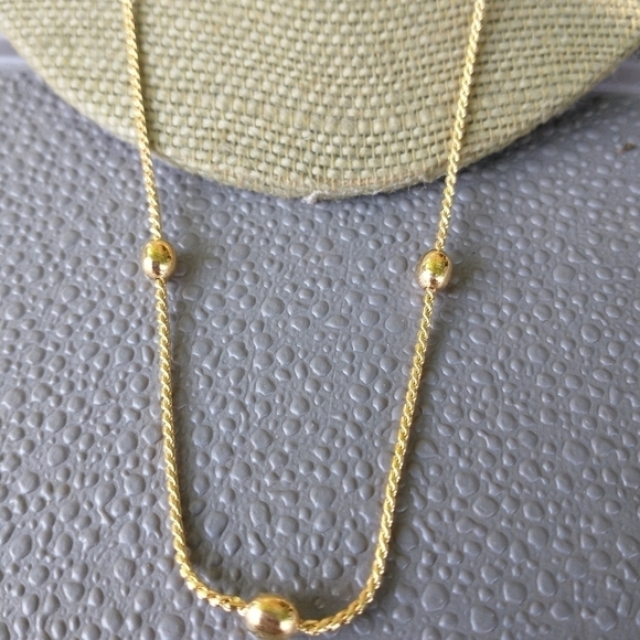 Women's gold tone bead chain necklace. - Picture 3 of 4